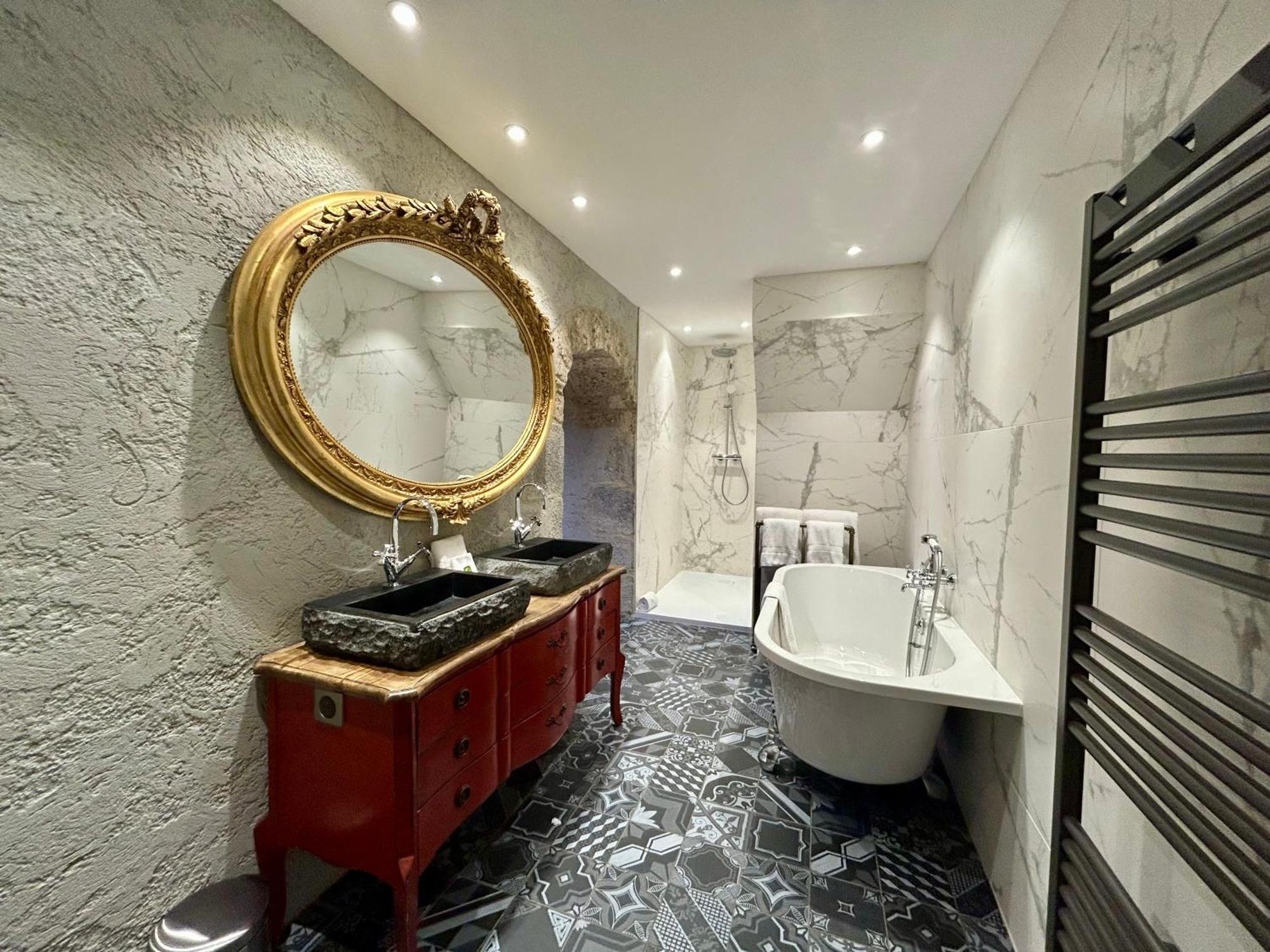 Chateau De La Rive - Suite Prestige - Chambre 2 Personnes Cruet Exterior foto